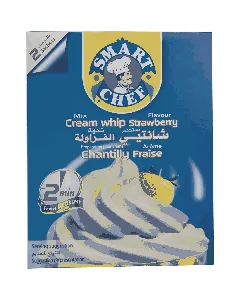 Préparation de crème chantilly fraises